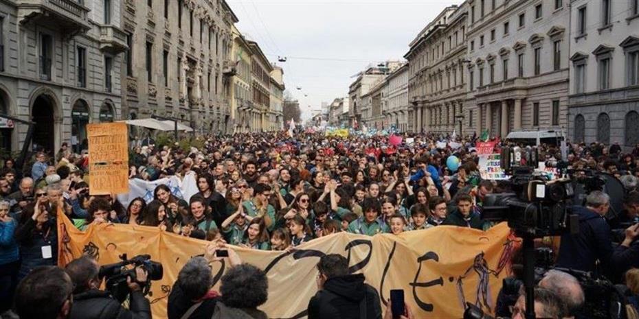 Ιταλία: Γενική απεργία για τα δικαιώματα των γυναικών